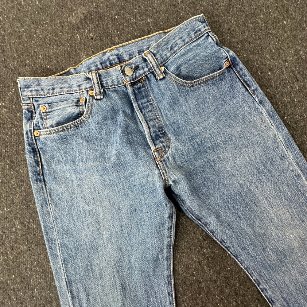 Levi's 501 Jeans Men 31x32 Blue Original Fit Straight Leg Button Fly Distressed